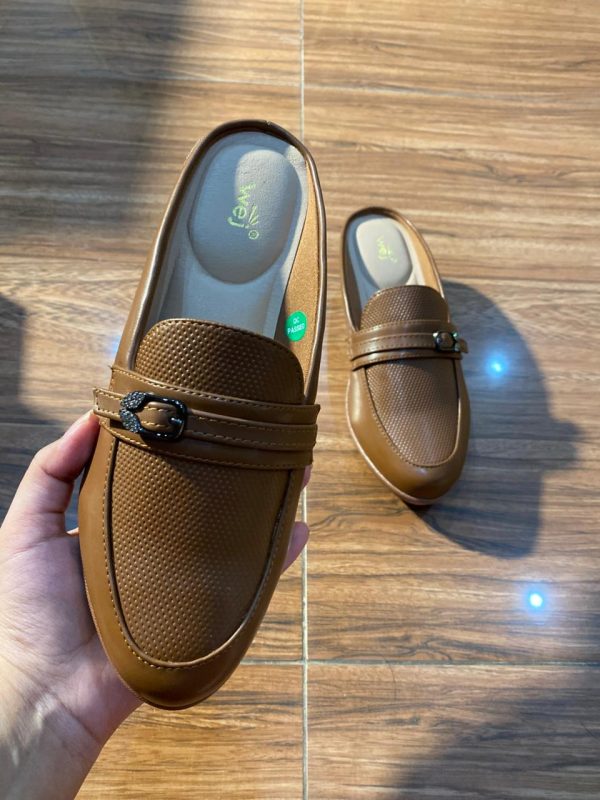 brown wej mule