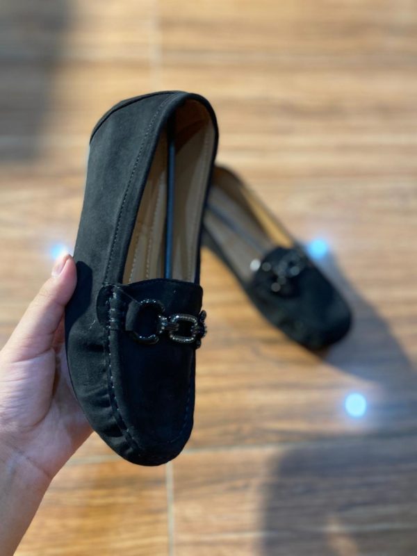 Chiku Black